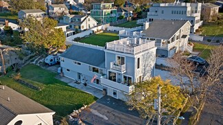 4 Linda Ln, Nahant, MA 01908