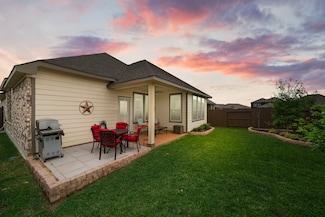 8614 Herring Ln, Cypress, TX 77433