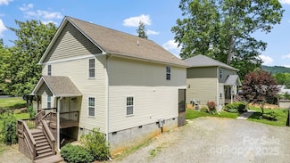 212 & 214 Portmanvilla Rd, Black Mountain, NC 28711