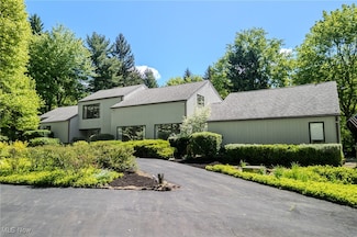 13913 County Line Rd, Novelty, OH 44072