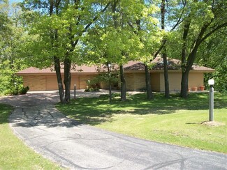 8748 Hidden Valley Rd, Cross Plains, WI 53528