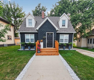 1611 5th St, Gilbertville, IA 50634