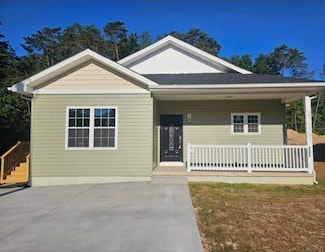 3255 Catalpa Ave, Buena Vista, VA 24416