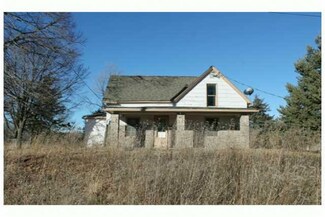 704 Knotts St, New Virginia, IA 50210