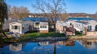 416 S Cogswell Dr Unit 19, Silver Lake, WI 53170