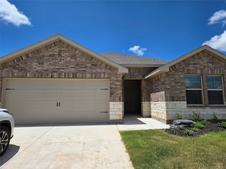 1608 Marsh St N, Cleburne, TX 76033