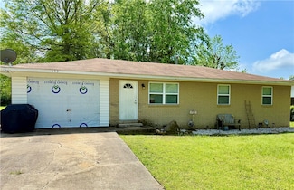 173 Glen St, Farmington, AR 72730