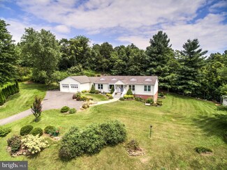 10408 Ada Rd, Marshall, VA 20115