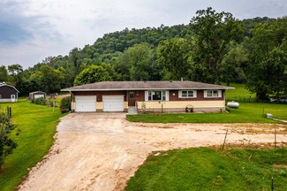 11512 County 4, Houston, MN 55943