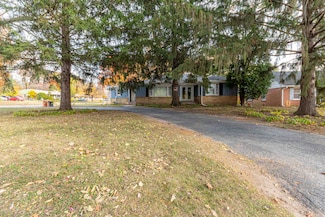 3535 Latham St, Rockford, IL 61103