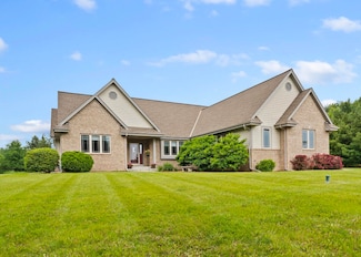 S31W31654 Harvest View Dr, Waukesha, WI 53189