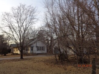 223 Central St, Harper, KS 67058