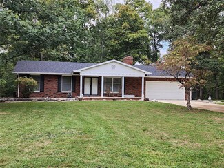 7013 Hickory Ln, Moro, IL 62067