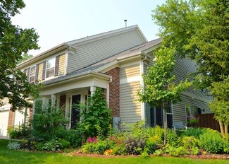 1075 Quaker Hill Ct Unit 722, Elgin, IL 60120