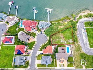907 N Burghley Ave, Ventnor City, NJ 08406