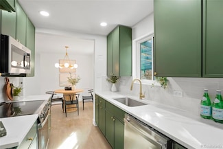 211 Newport St, Denver, CO 80220