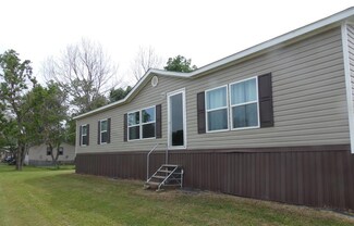 459 Melanie Ln, Vicksburg, MS 39183