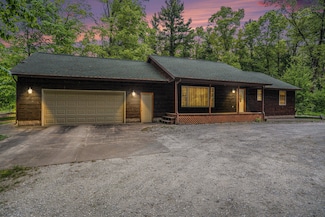 2636 White Lake Dr, Whitehall, MI 49461