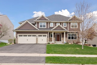 2919 Hilltop Dr, Chaska, MN 55318