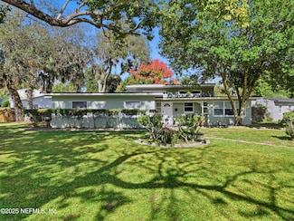 5243 River Forest Dr, Jacksonville, FL 32211