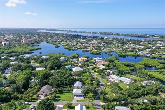 216 Shoreland Dr, Osprey, FL 34229