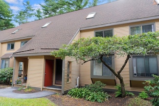 16 S Browning Ct, Pembroke, NH 03275