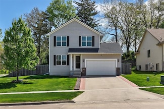 5301 SE 27th St, Des Moines, IA 50320