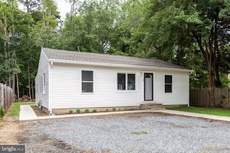 23 Lighthouse Dr, Waretown, NJ 08758