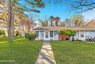 217 Buckingham Ct Unit A, Lakewood Township, NJ 08701