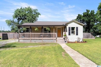 104 Phillips Cir, Columbiana, AL 35051