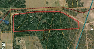 550 N Raymond Rd, La Grange, TX 78945