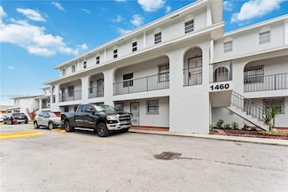 1460 W 43rd Place Unit 105, Hialeah, FL 33012