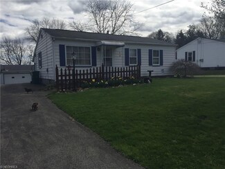 835 S 14th St, Sebring, OH 44672