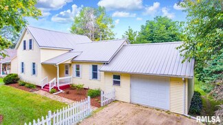 508 W Elm St, Wyoming, IL 61491