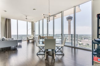 610 E Market St Unit 2507, San Antonio, TX 78205