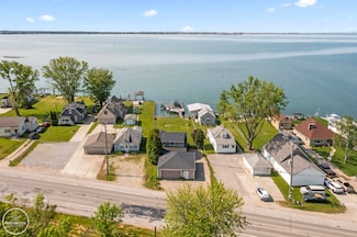 8453 Dixie Hwy, Ira, MI 48023
