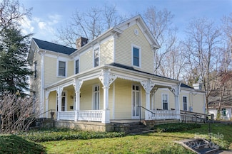 202 S Washington St, Hendersonville, NC 28739