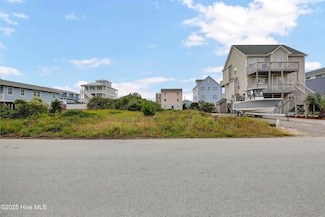 1110 N Topsail Dr, Surf City, NC 28445