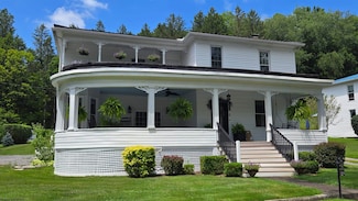 52 Cherry Hill Rd, Philippi, WV 26416