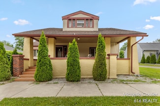626 Academy St, Portland, MI 48875
