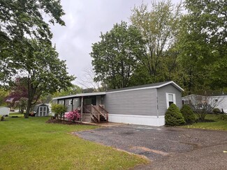 2828 Trepanier Dr Unit 515, Ludington, MI 49431