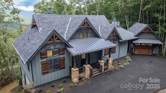 551 MacAllan Dr, Waynesville, NC 28786