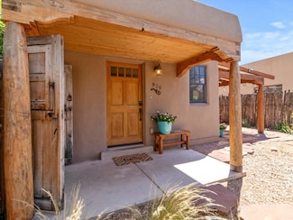 936 Dunlap St, Santa Fe, NM 87501