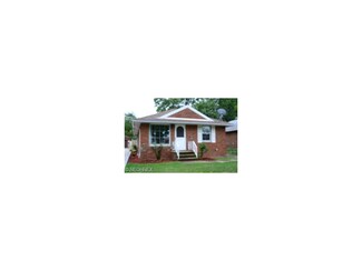 18609 Ponciana Ave, Cleveland, OH 44135