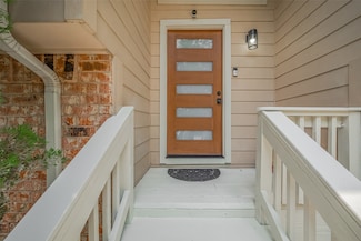 34 Lyrebird Dr, Spring, TX 77380