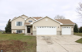 1200 Magnolia Ct, Glyndon, MN 56547