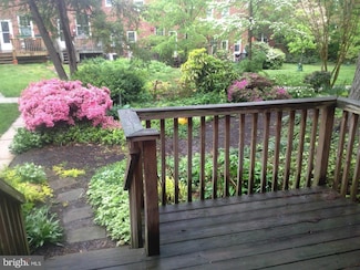 1303 S Barton St Unit 191, Arlington, VA 22204