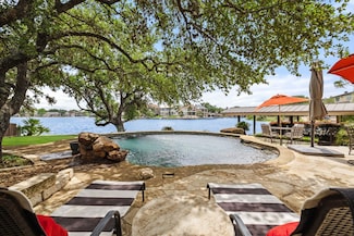 113 Wennmohs Place, Horseshoe Bay, TX 78657
