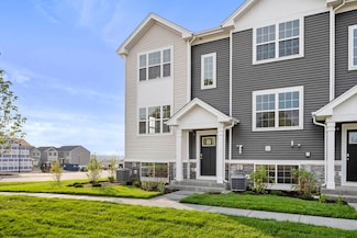 2641 Santa fe Dr, Pingree Grove, IL 60140