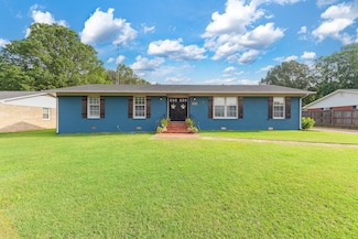 10 Clinton Rd, Humboldt, TN 38343